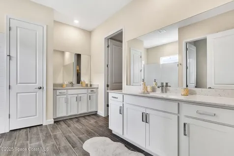 853 Antibes Court NW Palm Bay FL 32907