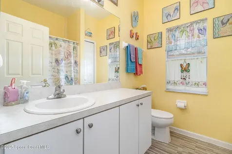533 Holmes Avenue NW Palm Bay FL 32907