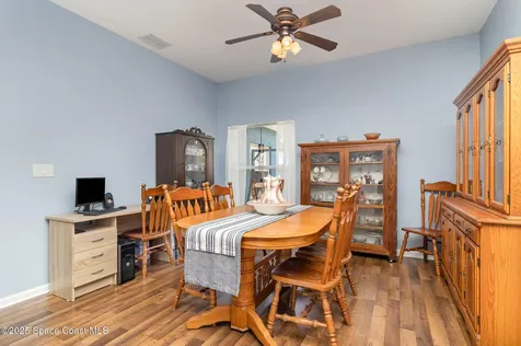 533 Holmes Avenue NW Palm Bay FL 32907