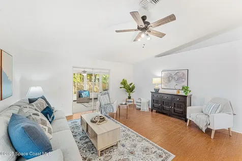 1560 Vista Lake Circle Melbourne FL 32904