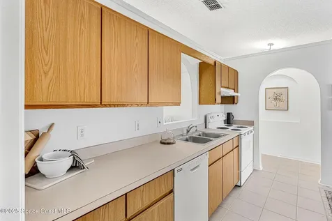 1560 Vista Lake Circle Melbourne FL 32904