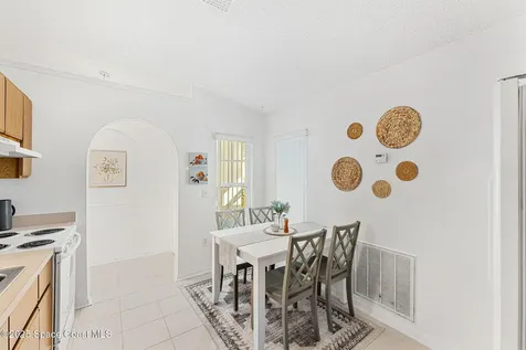 1560 Vista Lake Circle Melbourne FL 32904