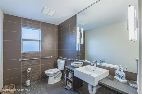 2015 Waverly Place Melbourne FL 32901