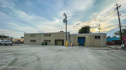 2015 Waverly Place Melbourne FL 32901