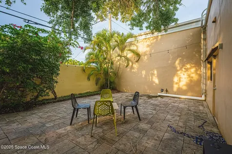 2015 Waverly Place Melbourne FL 32901
