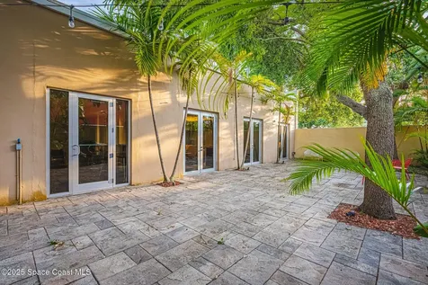 2015 Waverly Place Melbourne FL 32901