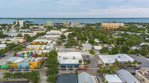 2015 Waverly Place Melbourne FL 32901