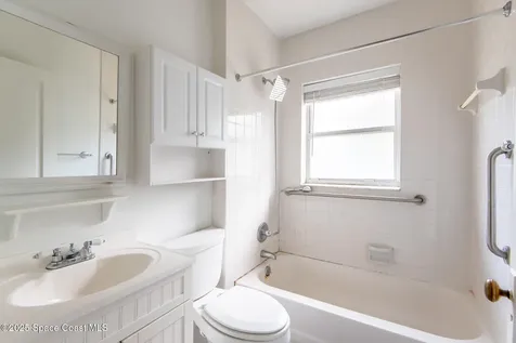 2013 Vernon Place Melbourne FL 32901