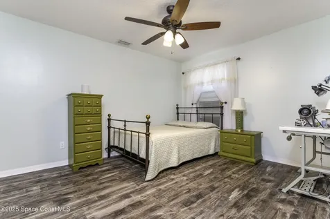 1060 Fairplay Avenue NW Palm Bay FL 32907