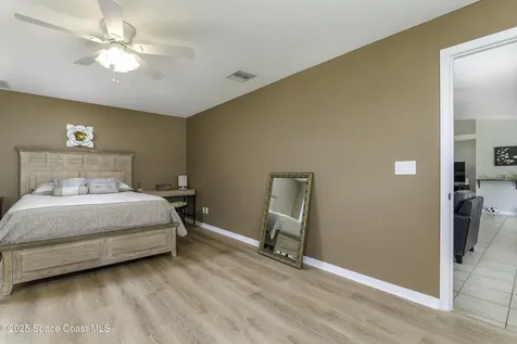 1060 Fairplay Avenue NW Palm Bay FL 32907