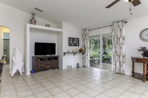 1060 Fairplay Avenue NW Palm Bay FL 32907