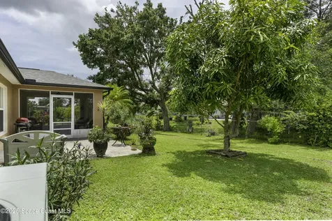 1060 Fairplay Avenue NW Palm Bay FL 32907