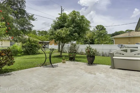 1060 Fairplay Avenue NW Palm Bay FL 32907