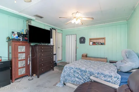 825 27th Avenue Vero Beach FL 32960
