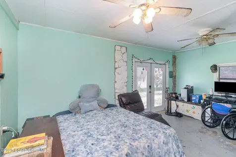 825 27th Avenue Vero Beach FL 32960