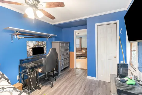 825 27th Avenue Vero Beach FL 32960