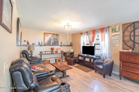 825 27th Avenue Vero Beach FL 32960