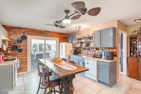 825 27th Avenue Vero Beach FL 32960