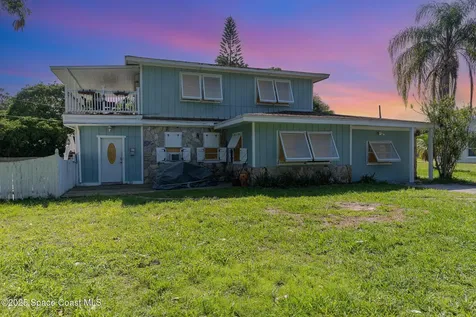 825 27th Avenue Vero Beach FL 32960