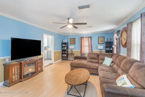 825 27th Avenue Vero Beach FL 32960