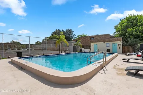 1658 S Park Avenue Titusville FL 32780