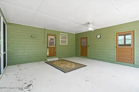 5545 Brabrook Avenue Grant FL 32949