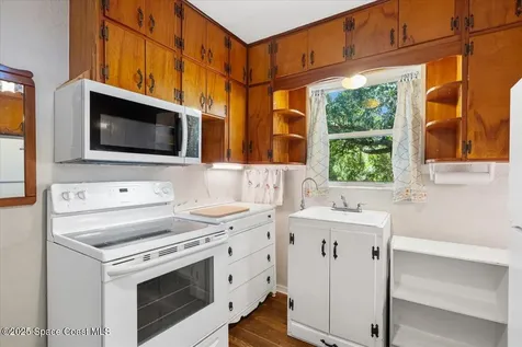 5545 Brabrook Avenue Grant FL 32949