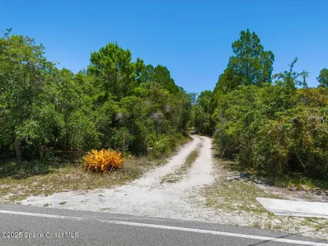 5545 Brabrook Avenue Grant FL 32949