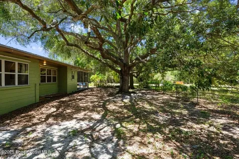 5545 Brabrook Avenue Grant FL 32949