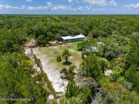 5545 Brabrook Avenue Grant FL 32949