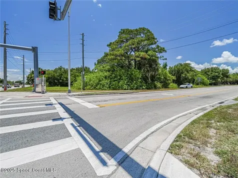 2551 Street Lucie Boulevard Ft. Pierce FL 34951