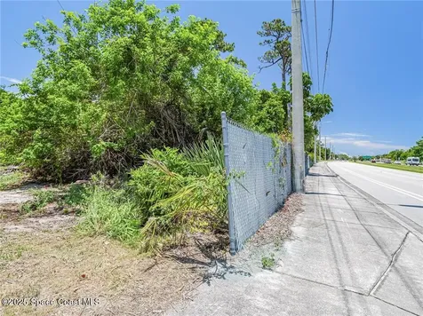 2551 Street Lucie Boulevard Ft. Pierce FL 34951