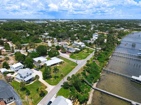 2811 Indian River Drive Cocoa FL 32922