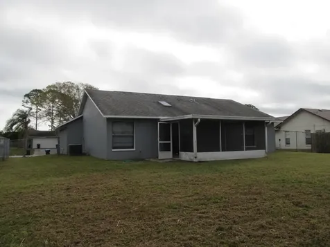 996 Locust Avenue NW Palm Bay FL 32907