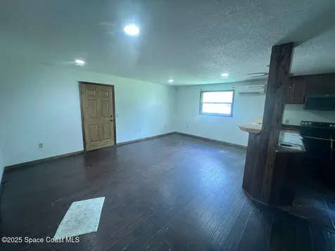 1580 N Division Street Oviedo FL 32765