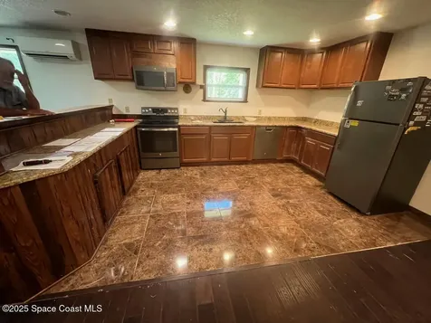1580 N Division Street Oviedo FL 32765