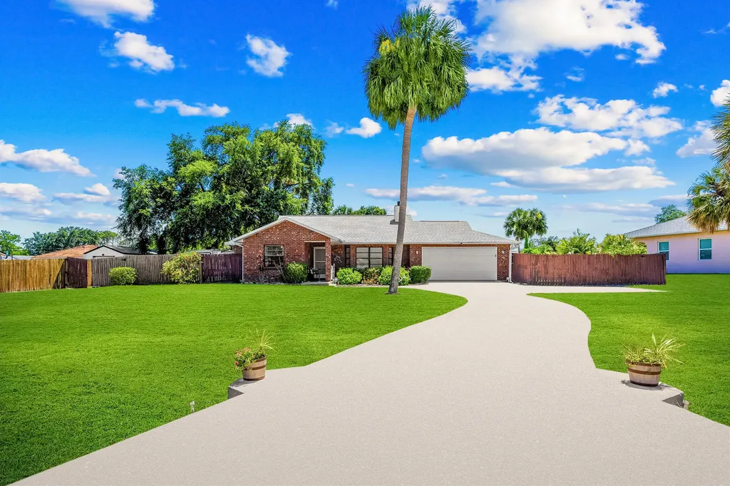 350 Albright Street SE Palm Bay FL 32909