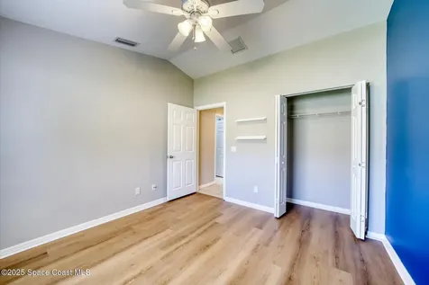 446 Lexington Avenue SW Vero Beach FL 32962