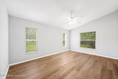 446 Lexington Avenue SW Vero Beach FL 32962