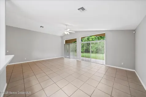 446 Lexington Avenue SW Vero Beach FL 32962