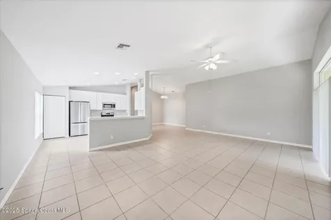 446 Lexington Avenue SW Vero Beach FL 32962