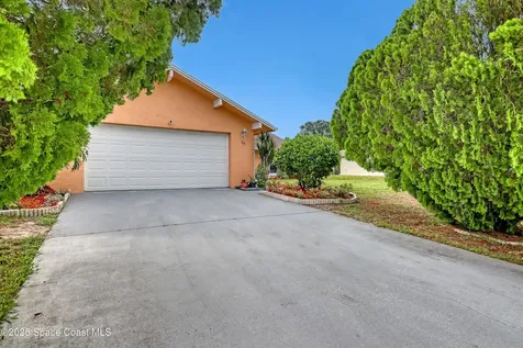 1637 Kanabec Avenue NW Palm Bay FL 32907