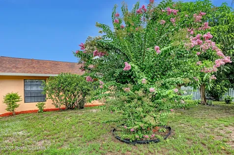 1637 Kanabec Avenue NW Palm Bay FL 32907