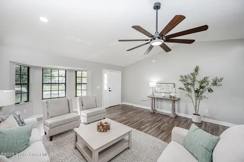 127 Friar Court Sebastian FL 32958