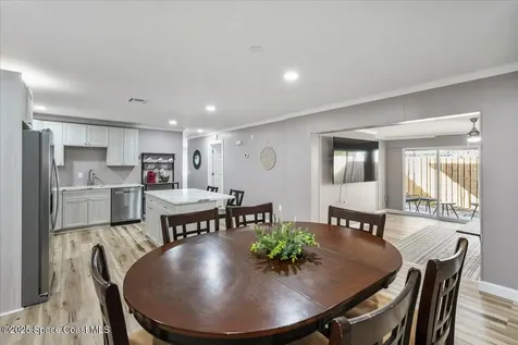 513 & 515 Ronnie Drive Indian Harbour Beach FL 32937