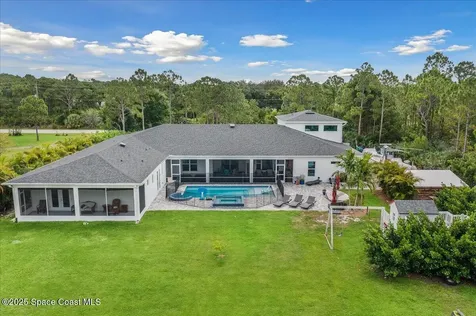 6190 Brabrook Avenue Grant FL 32949
