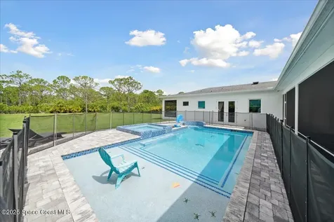 6190 Brabrook Avenue Grant FL 32949