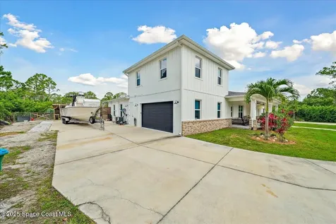 6190 Brabrook Avenue Grant FL 32949