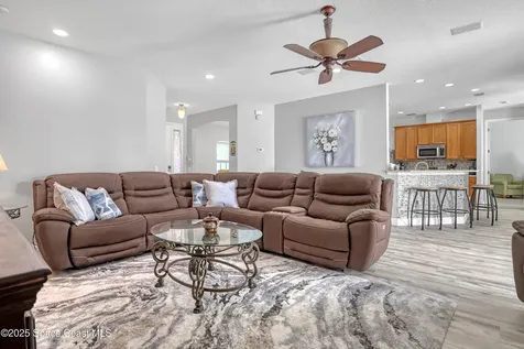 1007 Lamplighter Drive NW Palm Bay FL 32907