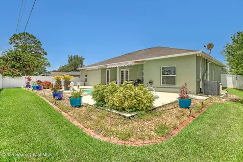 1007 Lamplighter Drive NW Palm Bay FL 32907